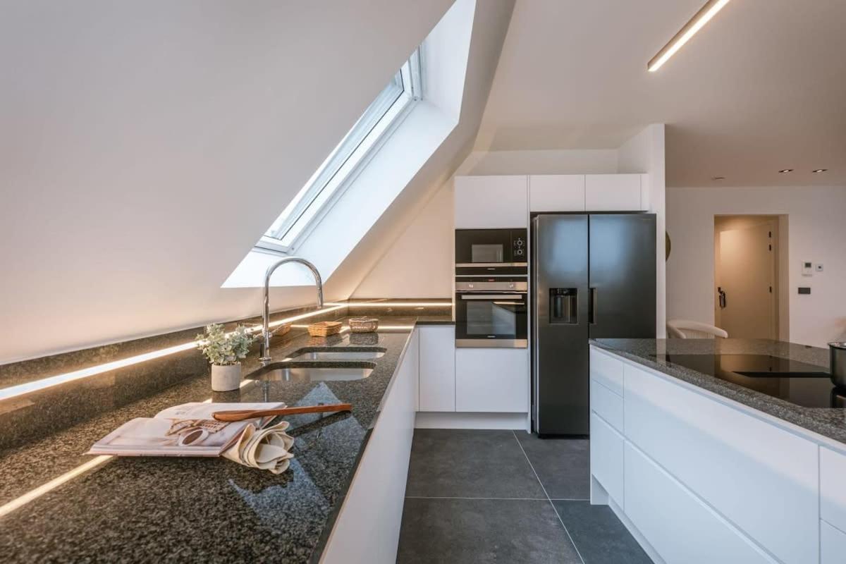 Huswell - Luxurious Apartment With Parking Beernem Extérieur photo